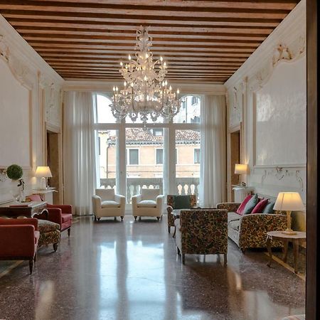 Luxury Balcony Apartment Velence Kültér fotó
