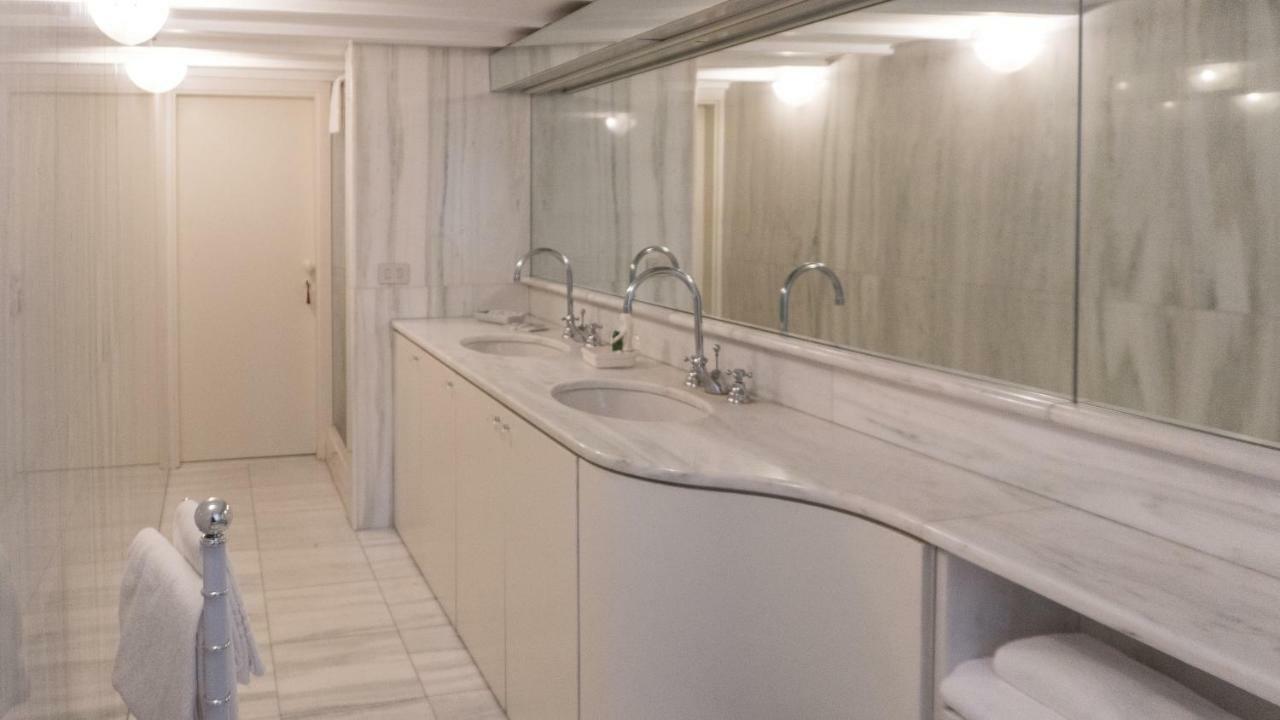 Luxury Balcony Apartment Velence Kültér fotó