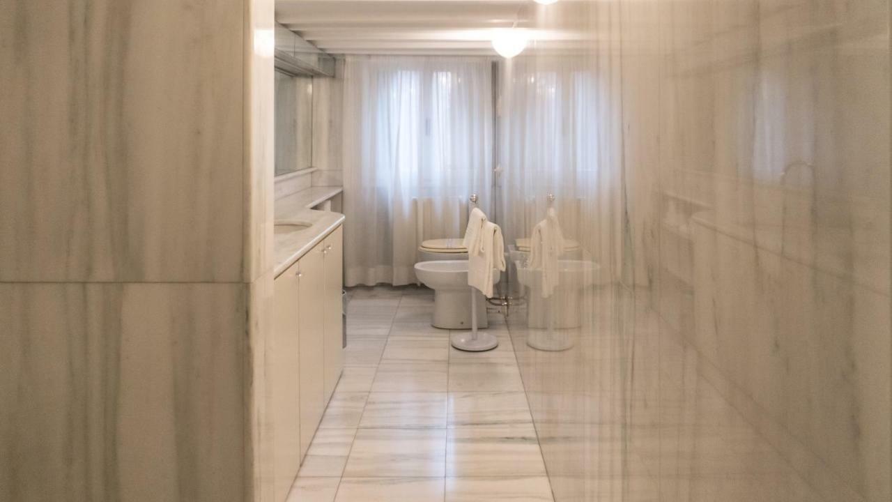 Luxury Balcony Apartment Velence Kültér fotó