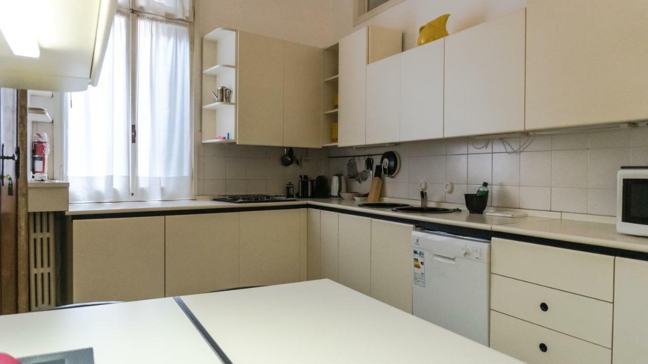 Luxury Balcony Apartment Velence Kültér fotó