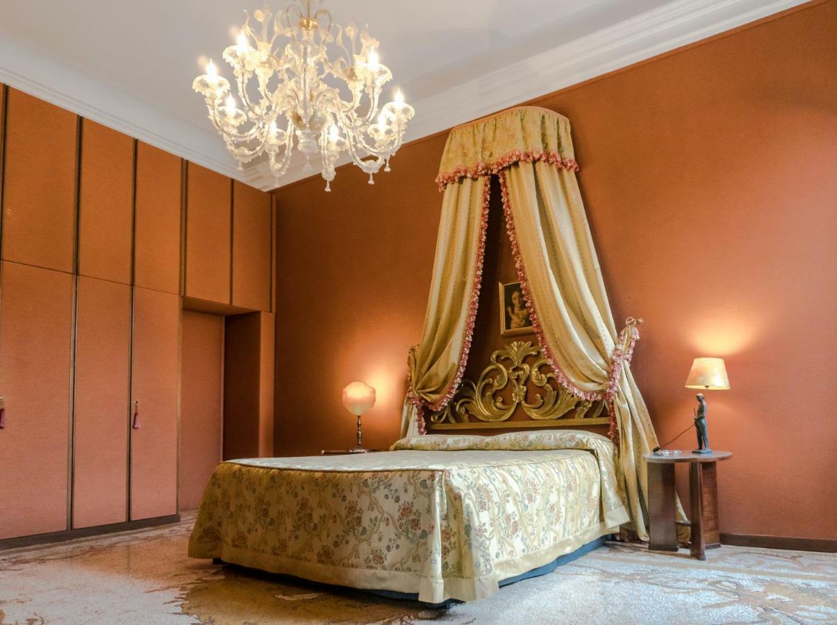 Luxury Balcony Apartment Velence Kültér fotó